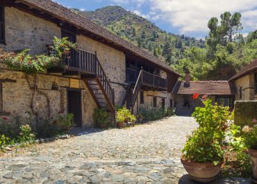 Kalopanayiotis village