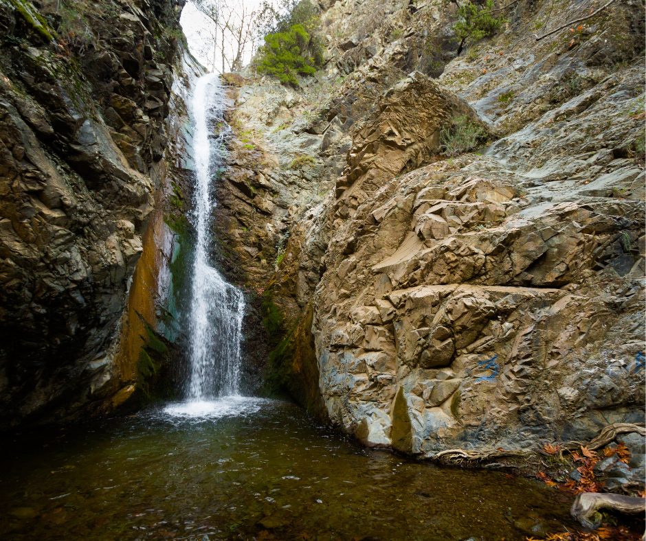 Millomeri waterfall